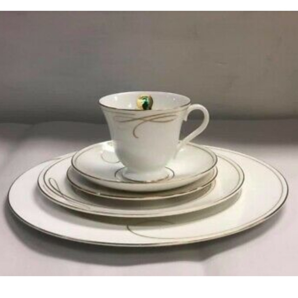 Waterford Gold Ballet Ribbon Fine China